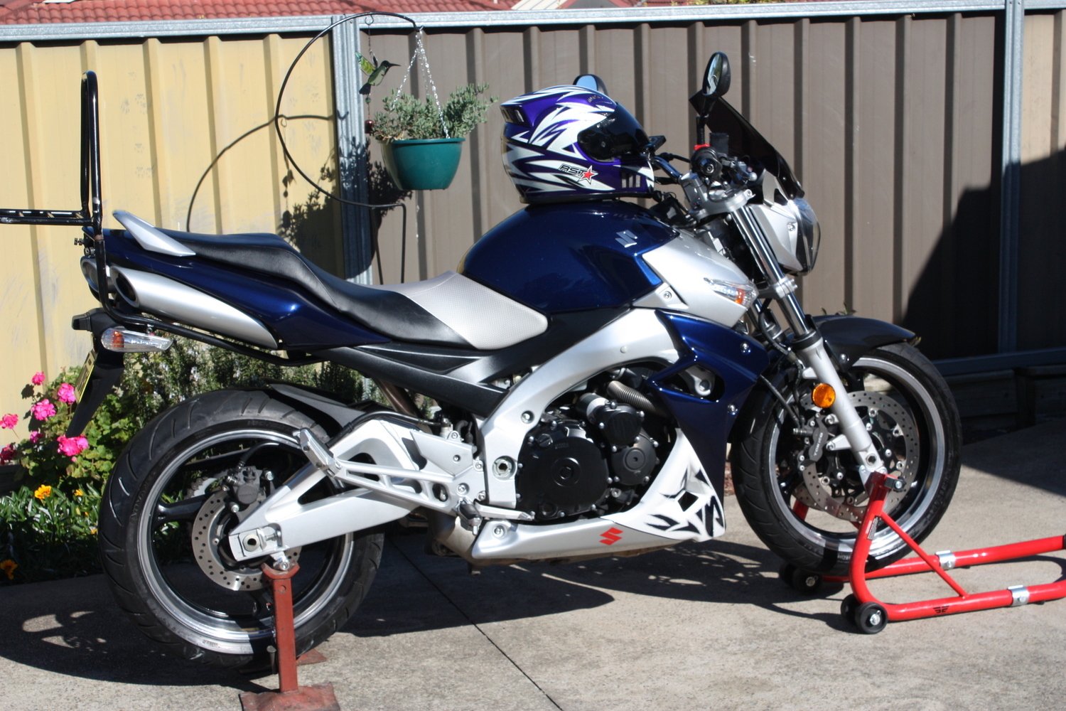 2006 SUZUKI GSR 600 | Picture 2808741 motorcycle photo