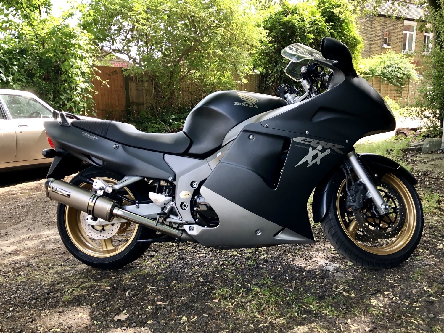 2004 HONDA CBR1100XX SUPER BLACKBIRD | Picture 2808744 motorcycle photo