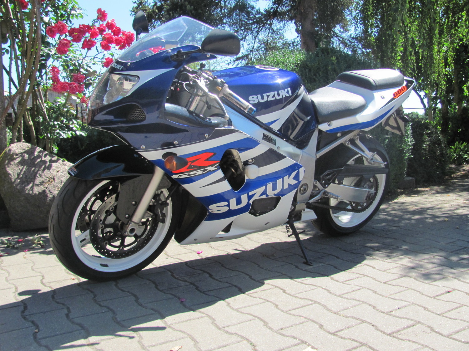 2003 SUZUKI GSX R 600 | Picture 2808928 motorcycle photo