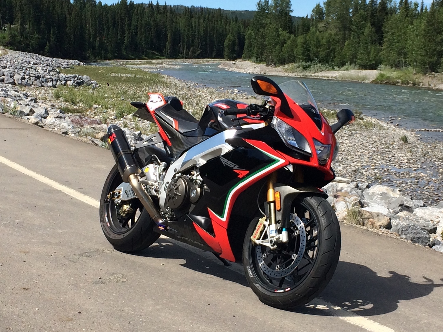 2010 APRILIA RSV4 FACTORY | Picture 2808940 motorcycle photo
