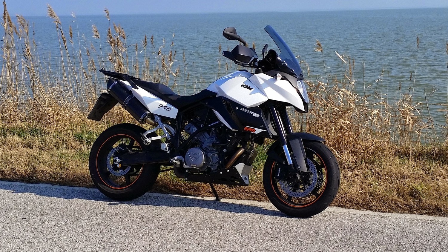 2011 KTM 990 SUPERMOTO | Picture 2811023 motorcycle photo