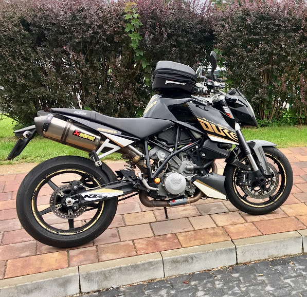 2011 KTM 990 SUPERDUKE | Picture 2811693 motorcycle photo