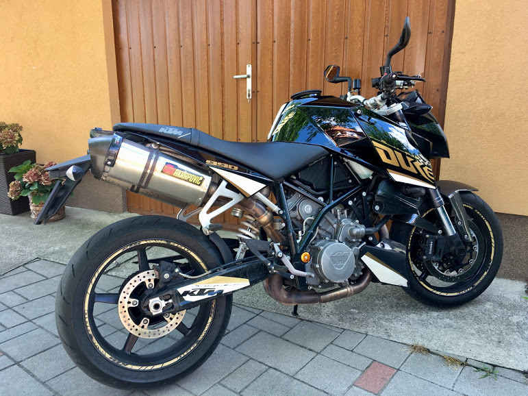 2011 KTM 990 SUPERDUKE | Picture 2811700 motorcycle photo