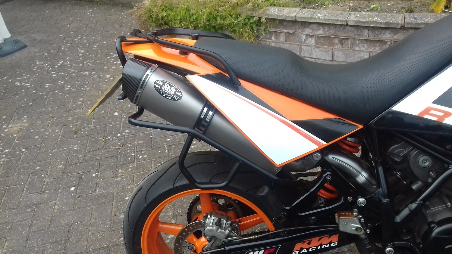 2016 KTM 950 SUPERMOTO | Picture 2812923 motorcycle photo