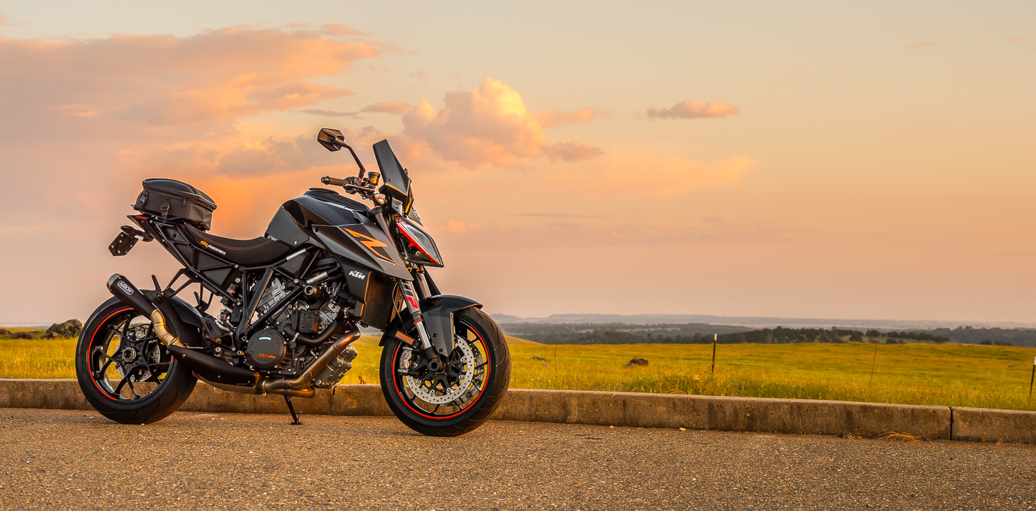 2017 KTM 1290 SUPERDUKE R | Picture 2814494 motorcycle photo