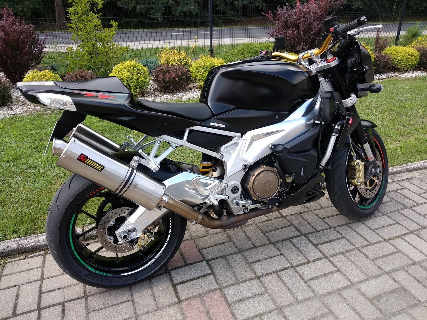 2009 APRILIA TUONO R V2 | Picture 2814595 motorcycle photo