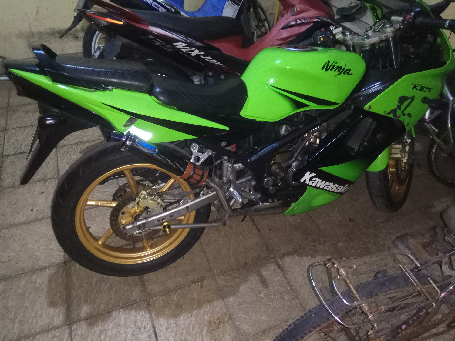 2011 KAWASAKI NINJA 150RR | Picture 2815572 motorcycle photo