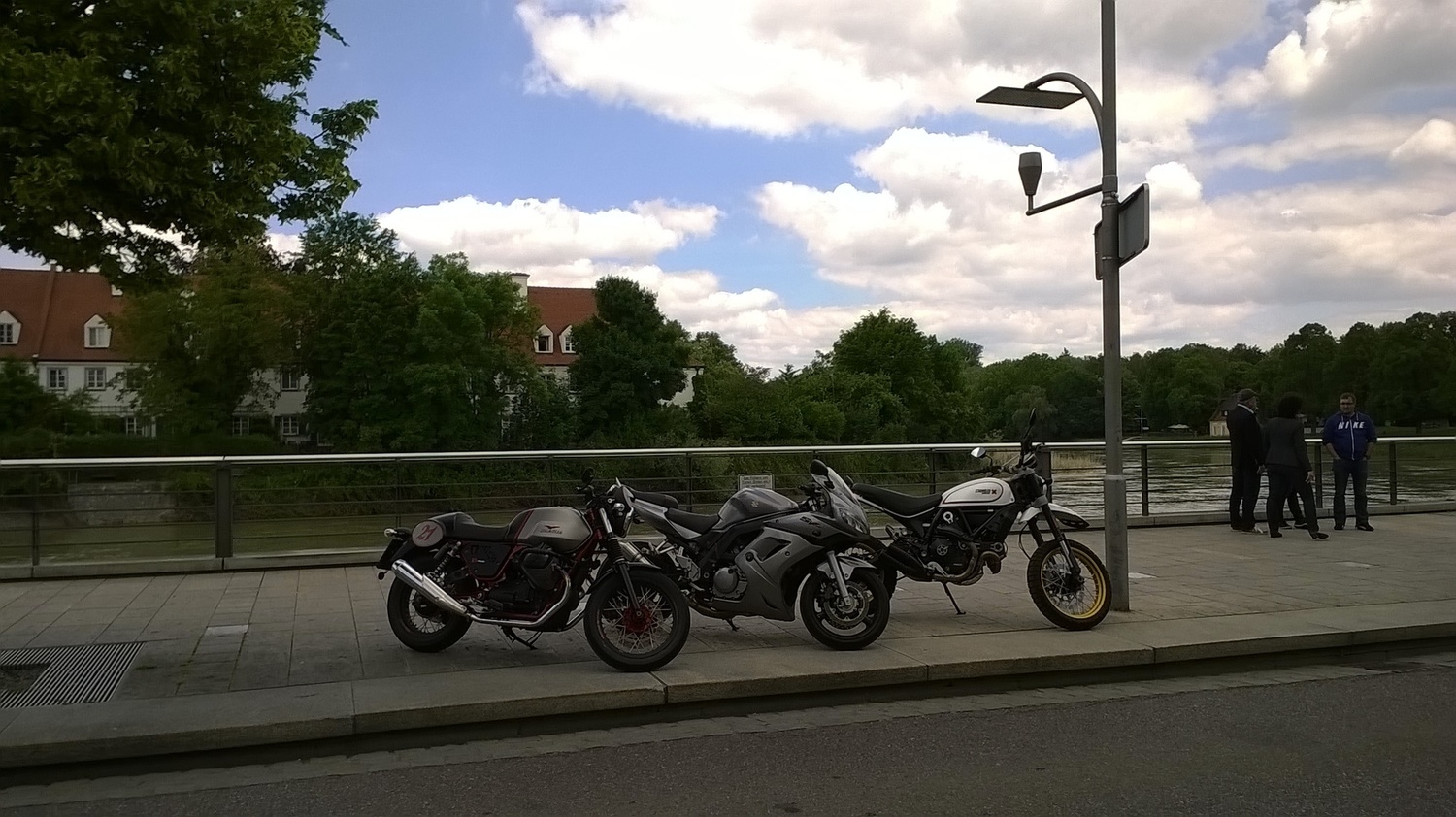 2016 MOTO GUZZI V7 RACER | Picture 2816162 motorcycle photo