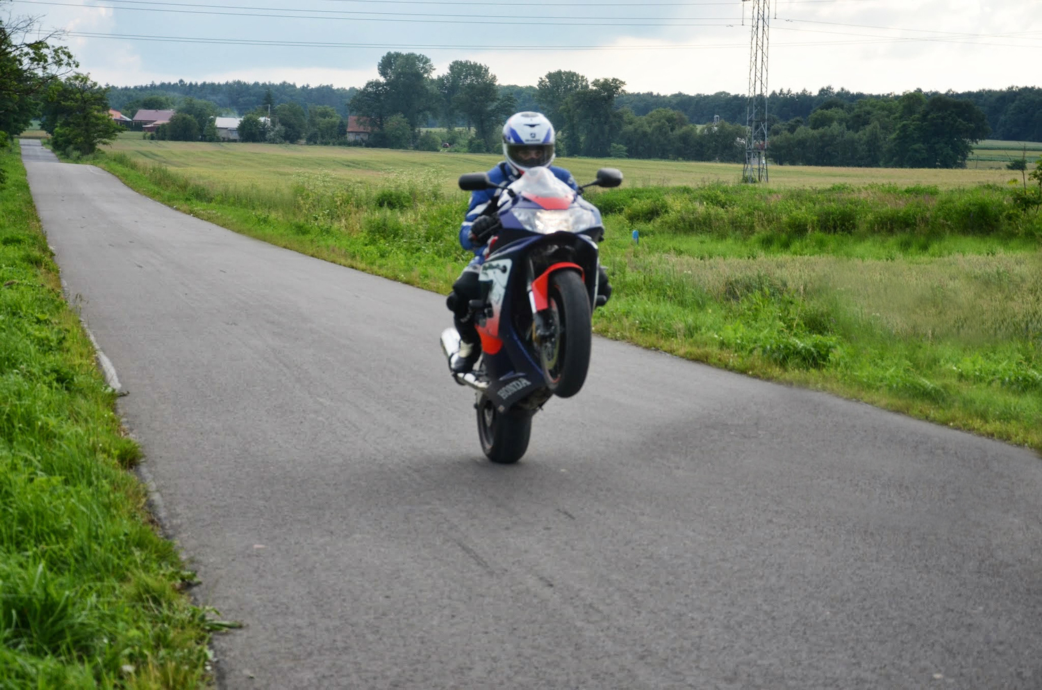 2000 HONDA CBR 929RR FIREBLADE | Picture 2817826 motorcycle photo