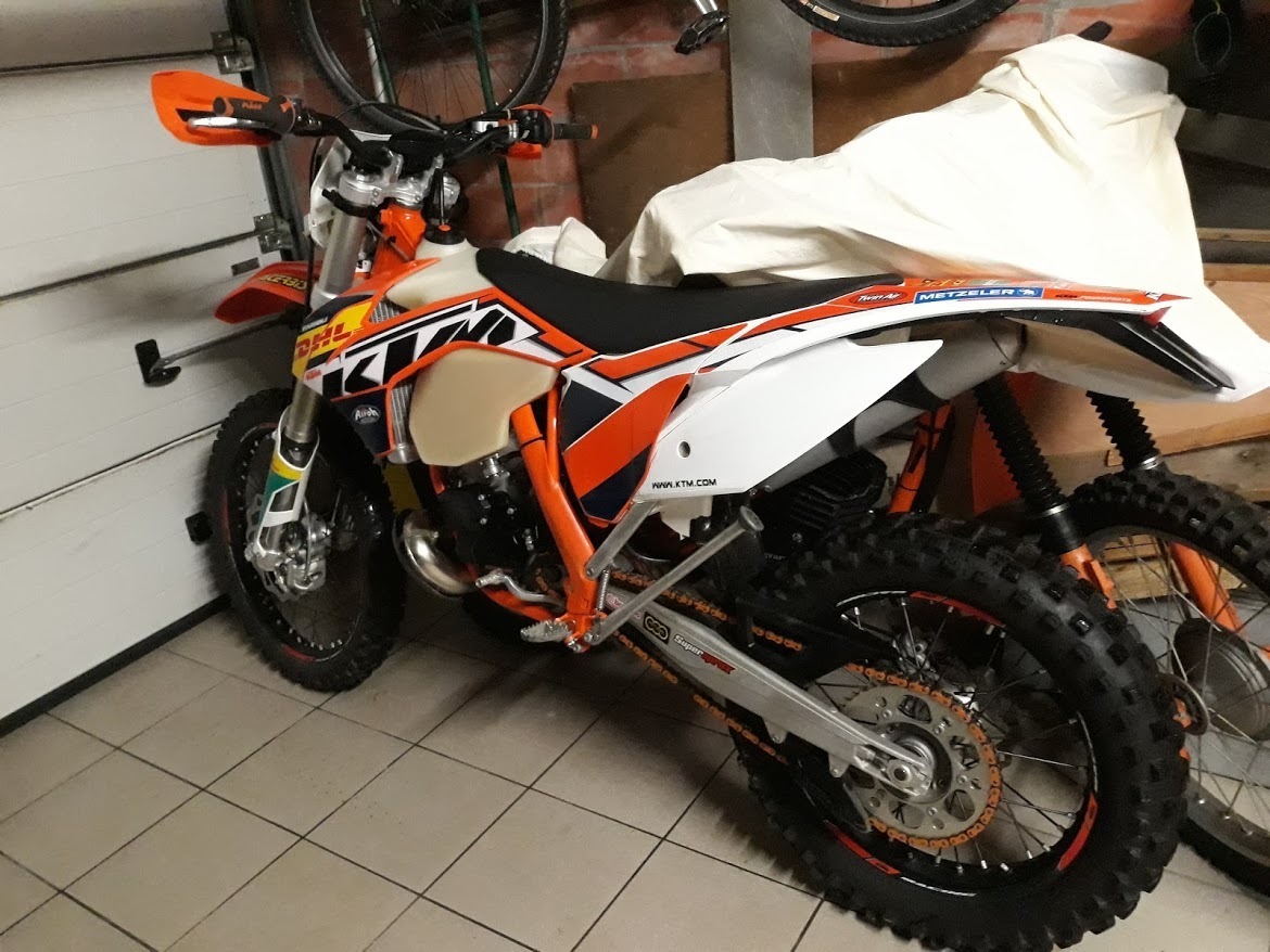2015 KTM 200 EXC | Picture 2817929 motorcycle photo