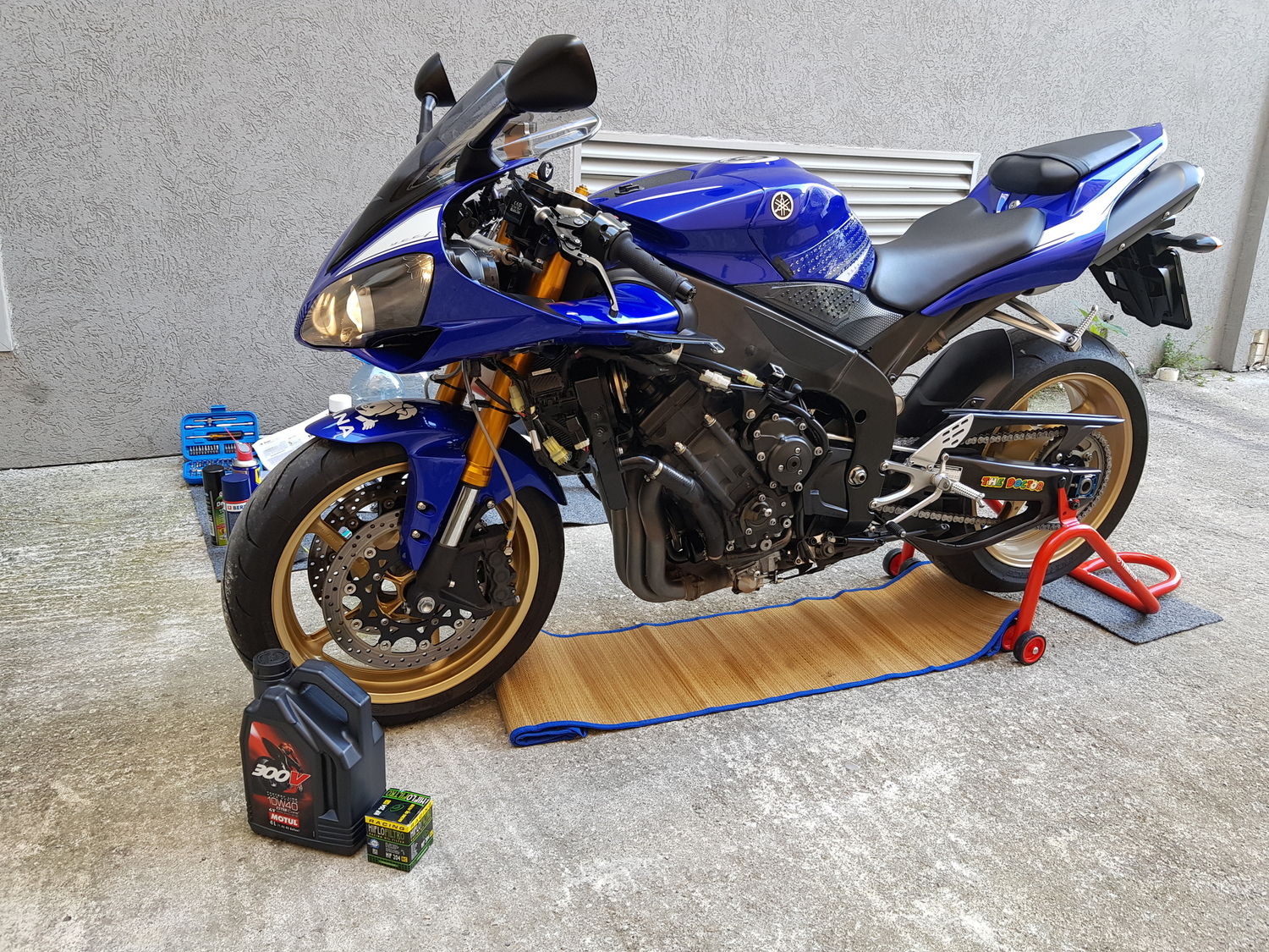 2008 YAMAHA YZF R1 | Picture 2820484 motorcycle photo