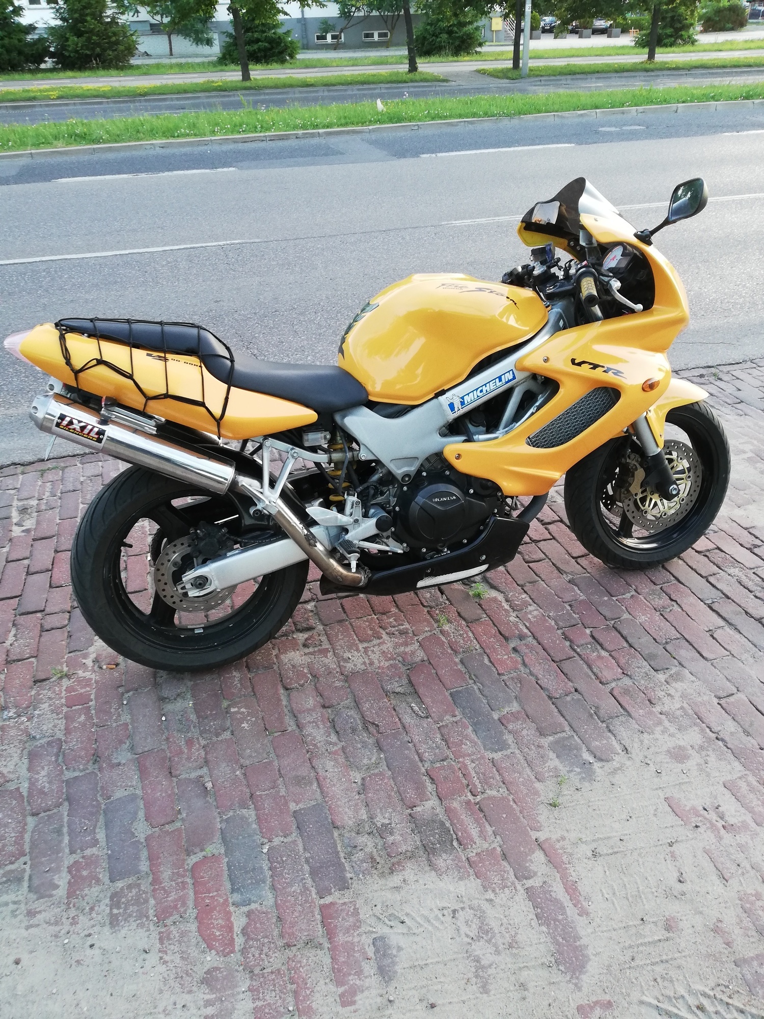 2003 HONDA VTR 1000 | Picture 2820723 motorcycle photo