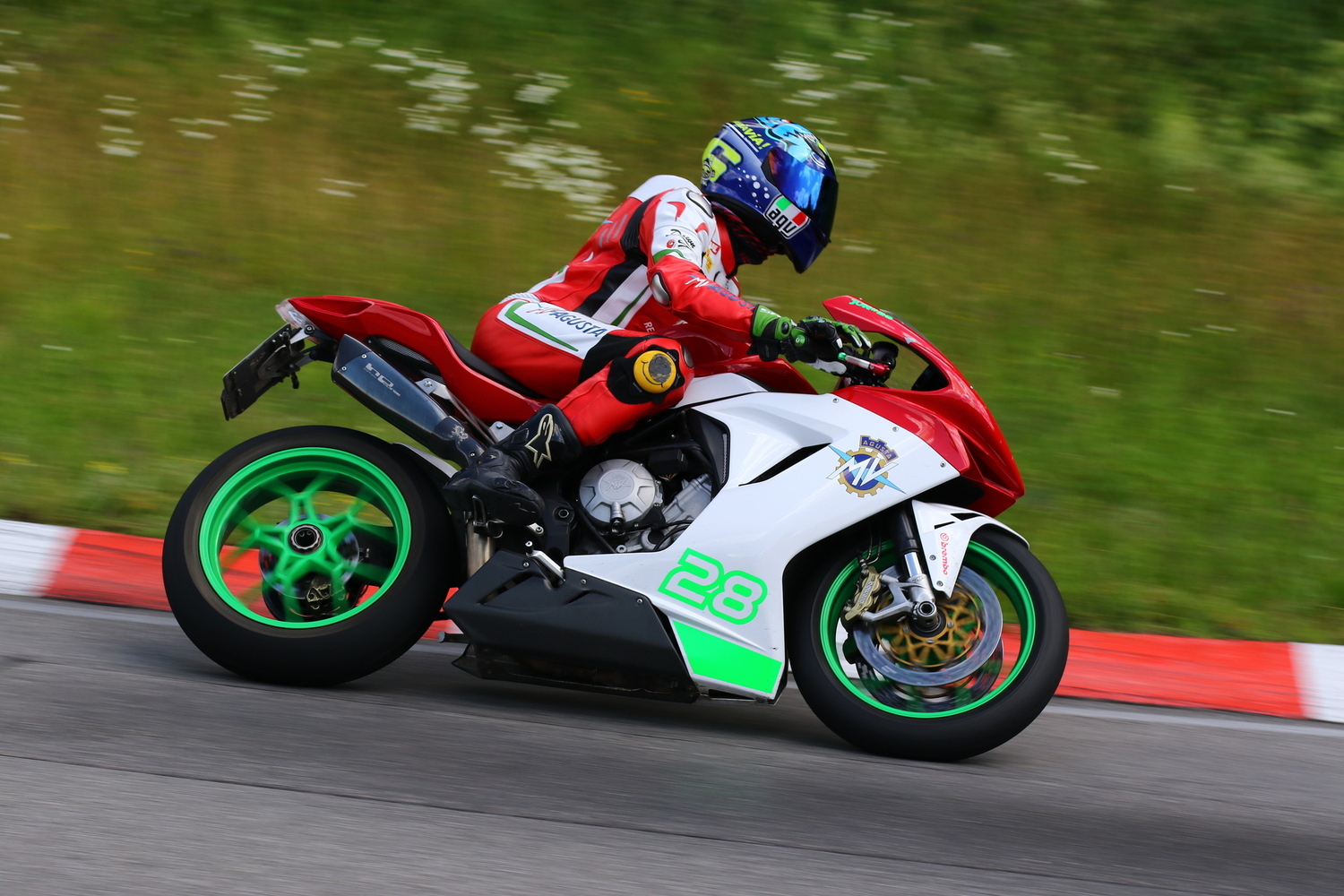 2015 MV AGUSTA F3 675 | Picture 2821465 motorcycle photo
