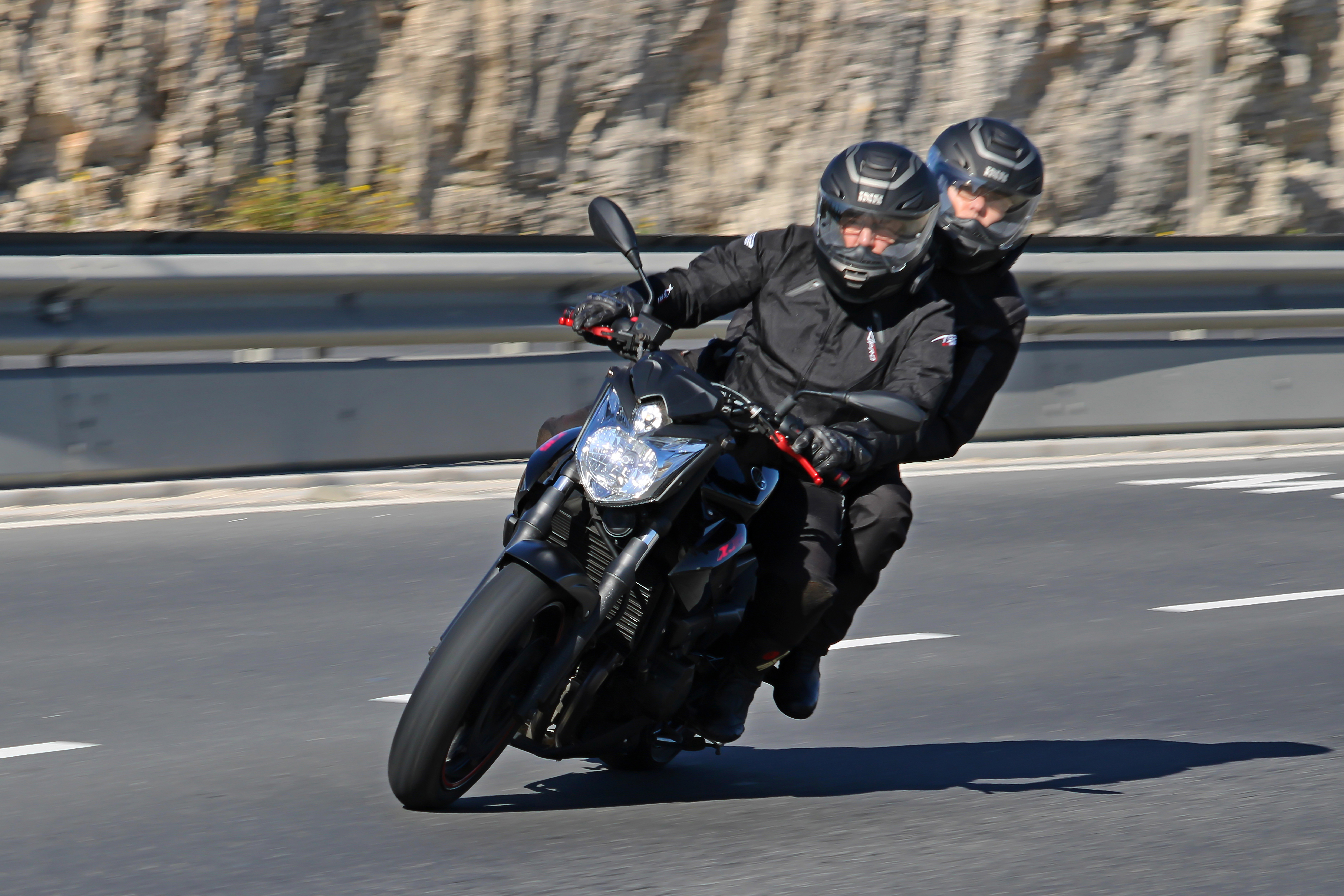  YAMAHA XJ6N | Picture 2824331 motorcycle photo