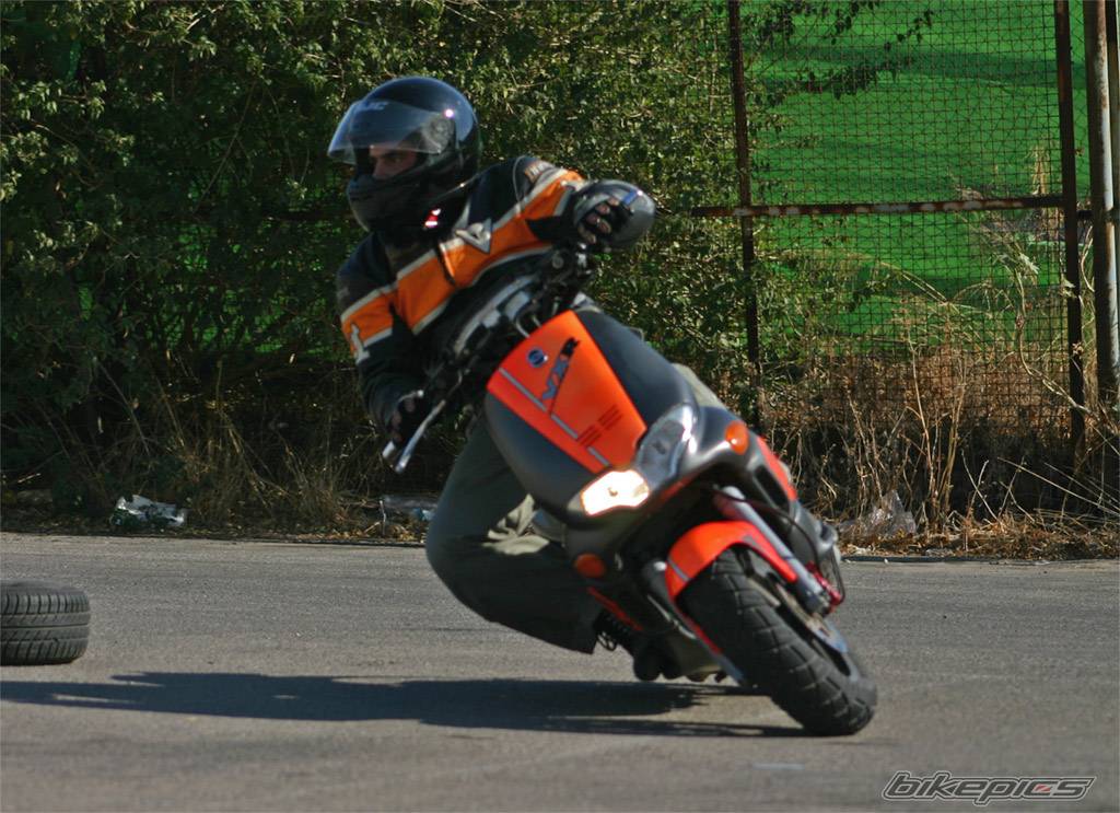 2002 GILERA RUNNER 200 VXR | Picture 285583 motorcycle photo