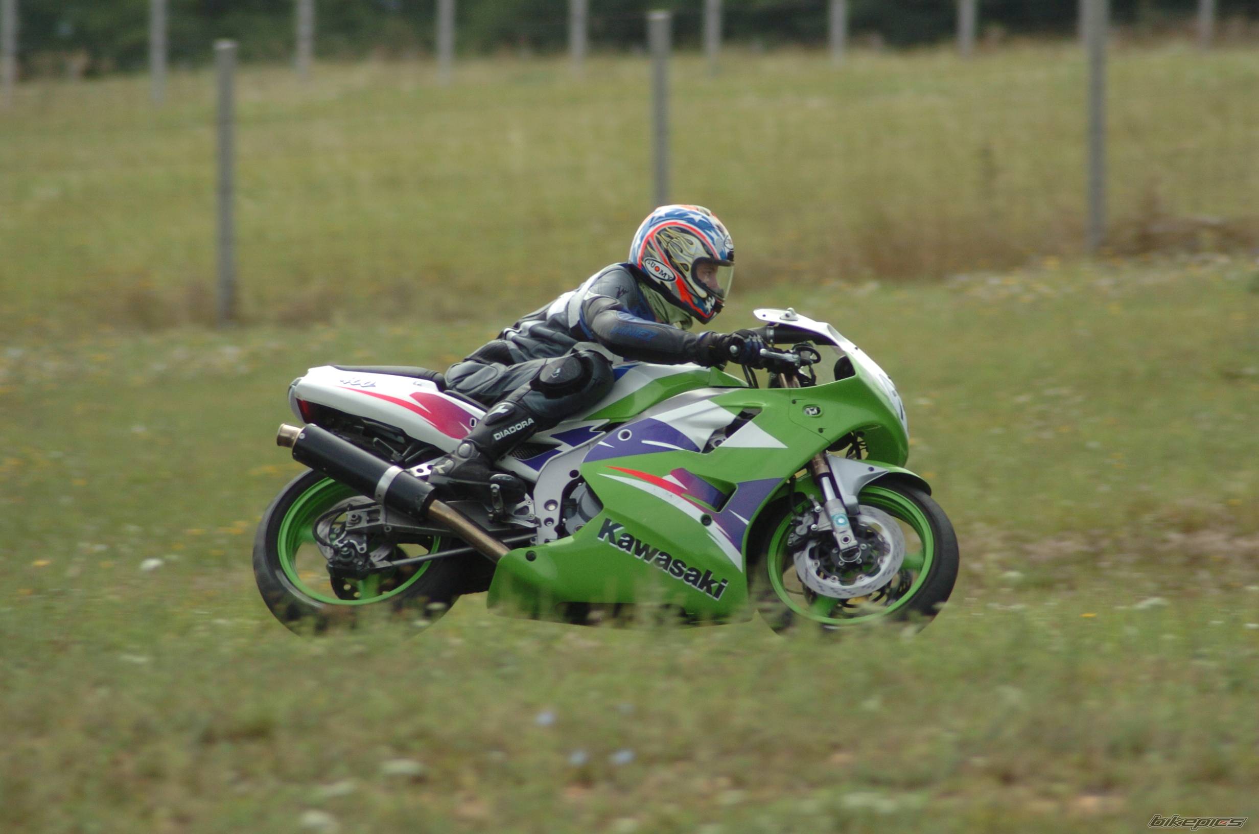 1998 KAWASAKI ZXR 400 | Picture 286433 motorcycle photo