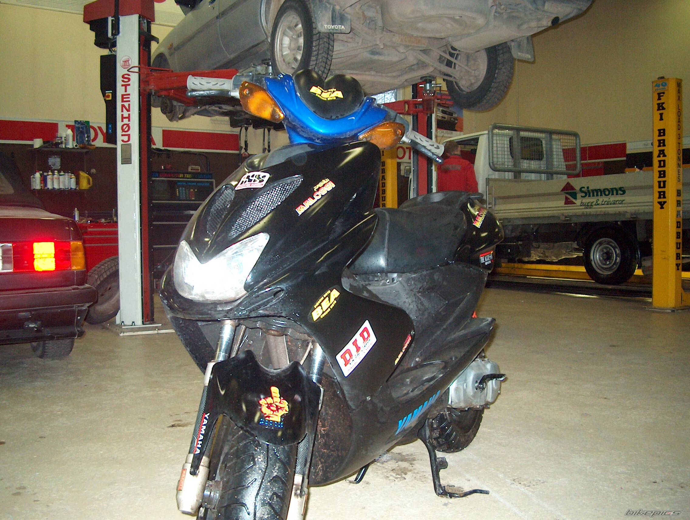 2004 YAMAHA AEROX 50 | Picture 292837 motorcycle photo