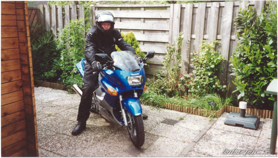 2001 KAWASAKI ZZR 250 | Picture 2954 motorcycle photo