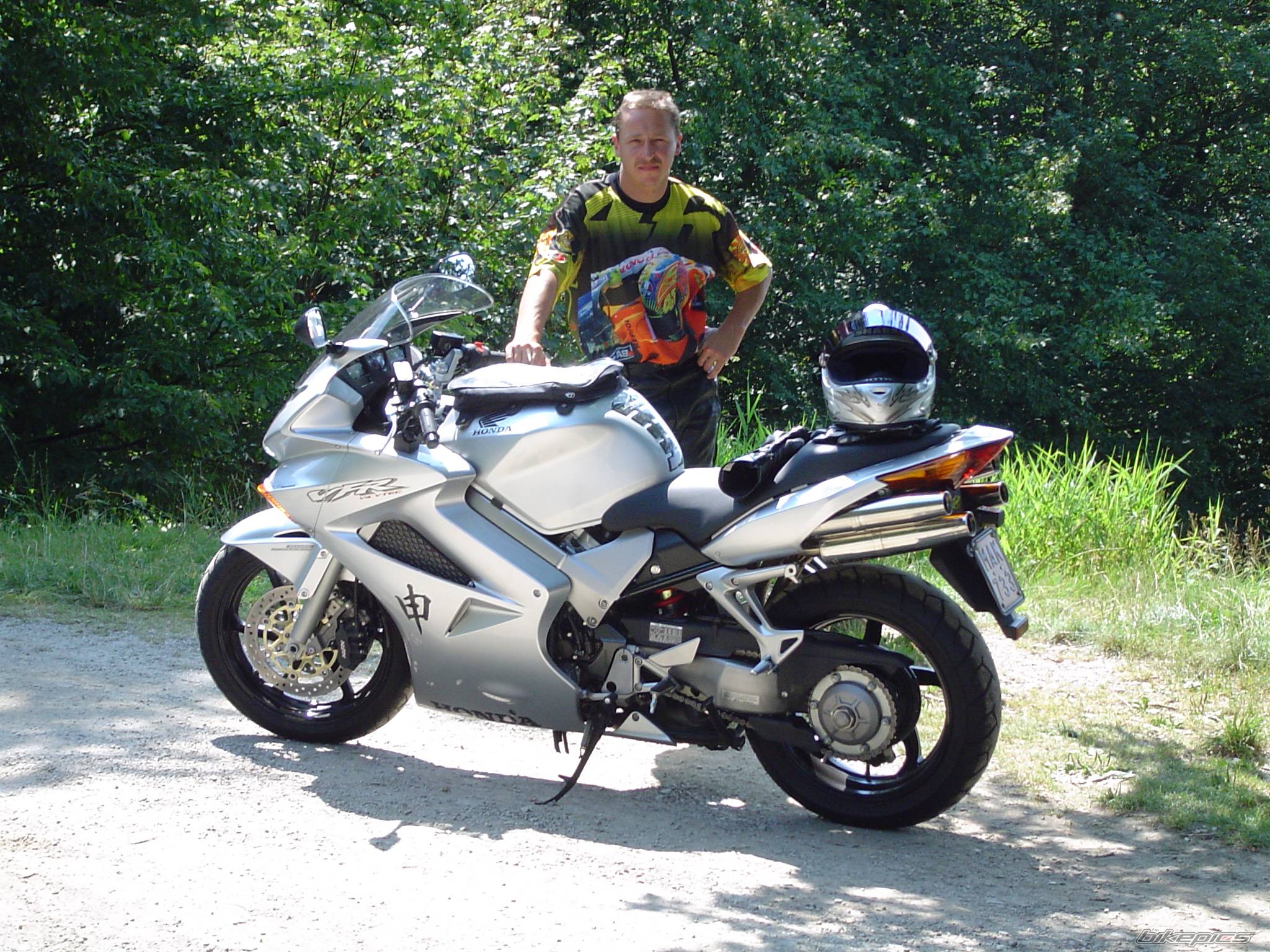 2004 HONDA VFR 800 | Picture 296163 motorcycle photo