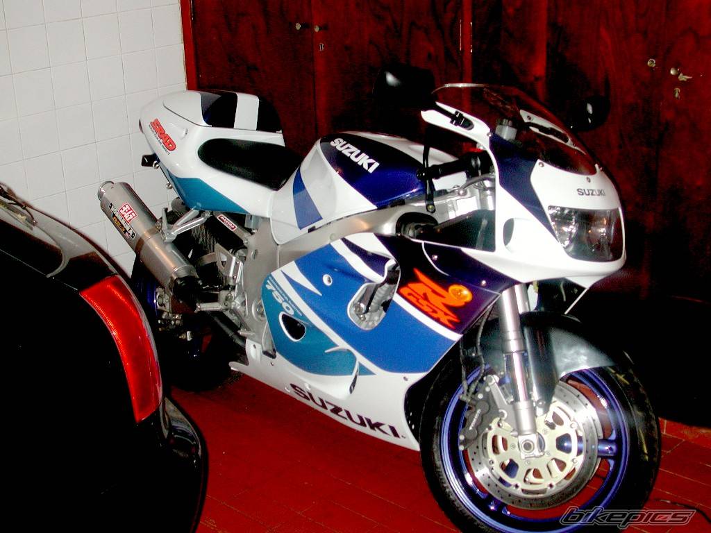 1998 SUZUKI GSX R 750 | Picture 30825 motorcycle photo