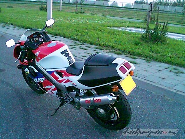1996 HONDA VFR 400 | Picture 31020 motorcycle photo