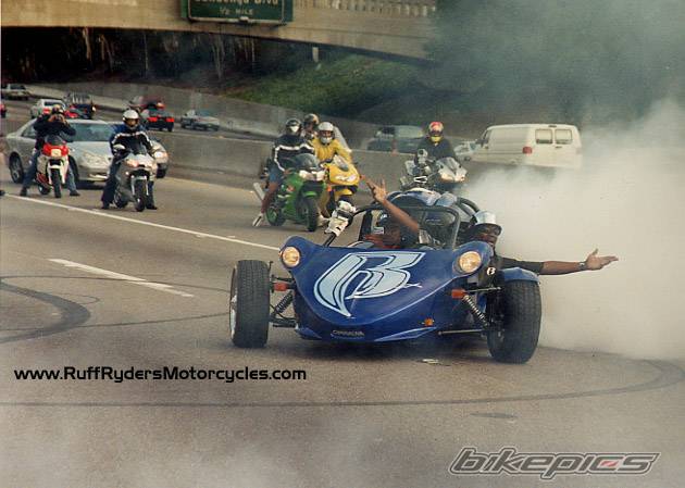 2002 YAMAHA YZF R1 | Picture 31334 motorcycle photo