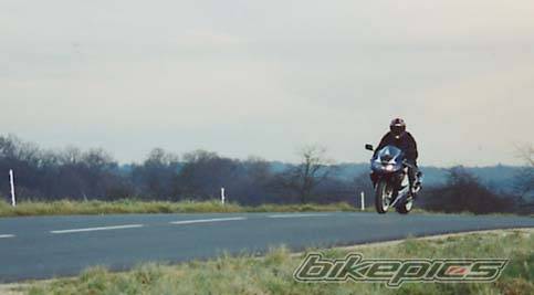 2001 SUZUKI TL1000R | Picture 31542 motorcycle photo