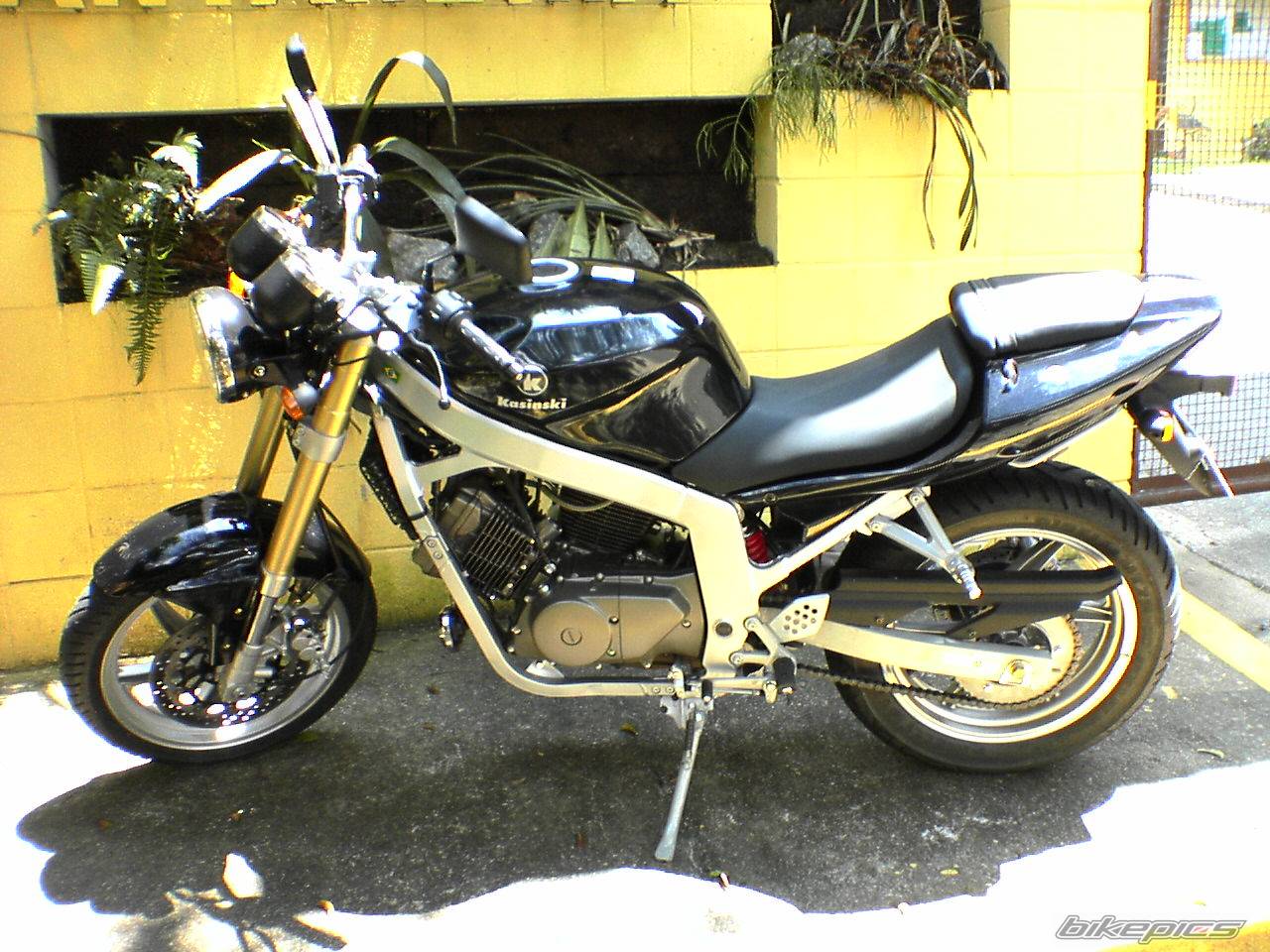 2005 HYOSUNG GT 250 COMET | Picture 326640 motorcycle photo