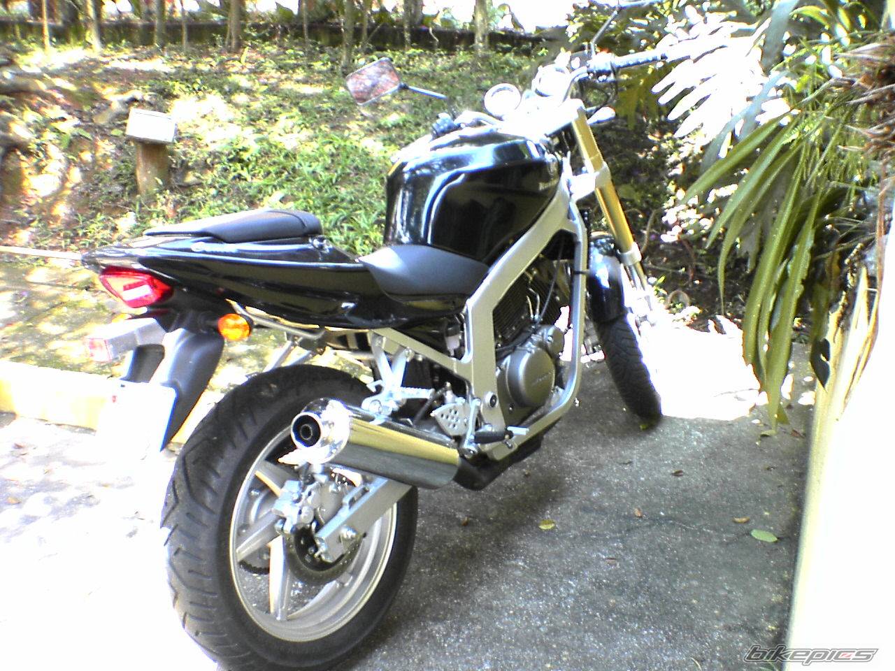 2005 HYOSUNG GT 250 COMET | Picture 326643 motorcycle photo