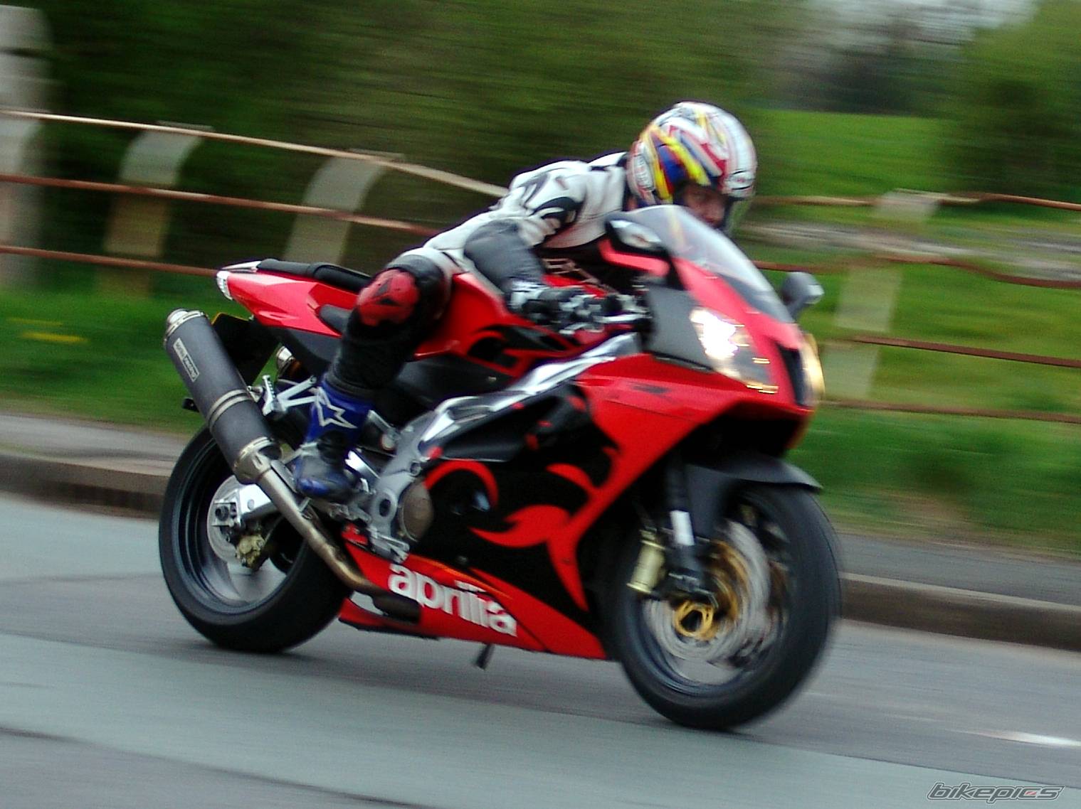2005 APRILIA RSV 1000R MILLE | Picture 330499 motorcycle photo