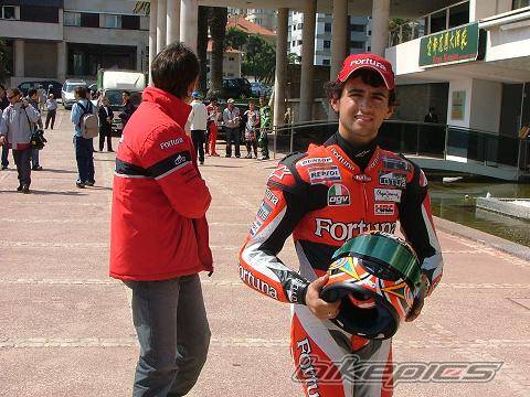 2004 DUCATI UNKNOWEN | Picture 331341 motorcycle photo