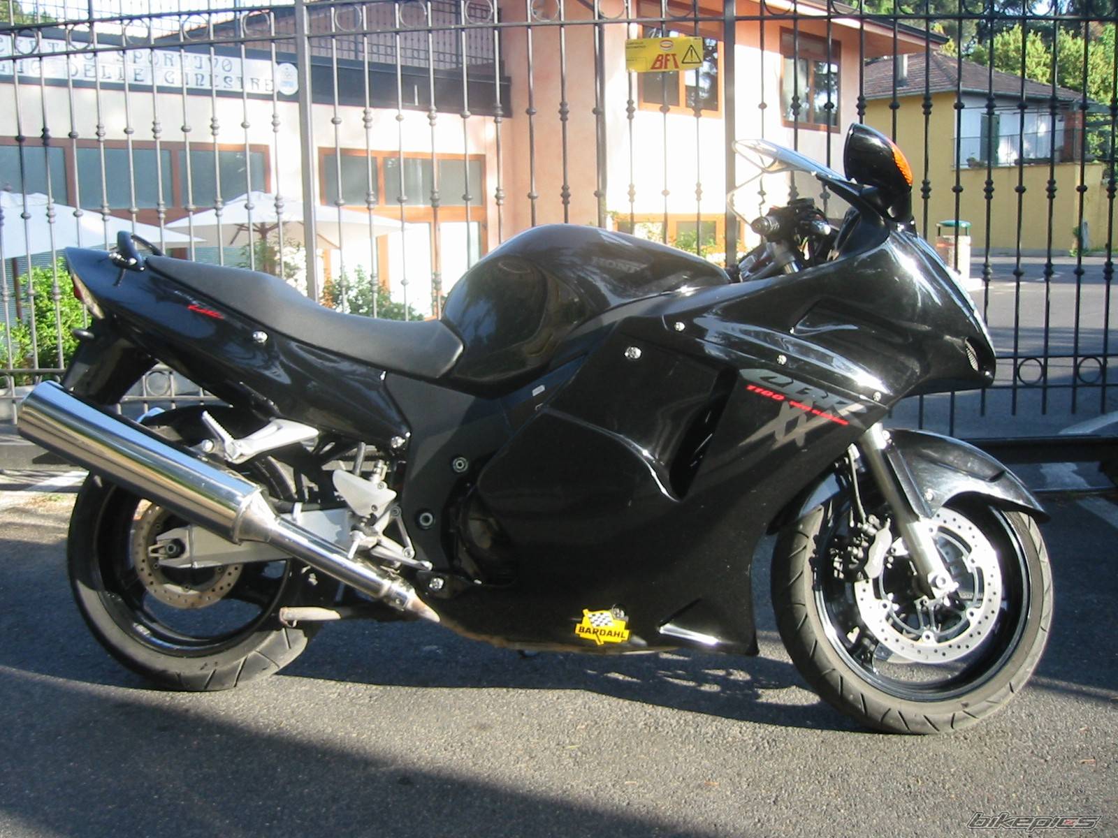 1998 HONDA CBR 1100 BLACKBIRD | Picture 332389 motorcycle photo