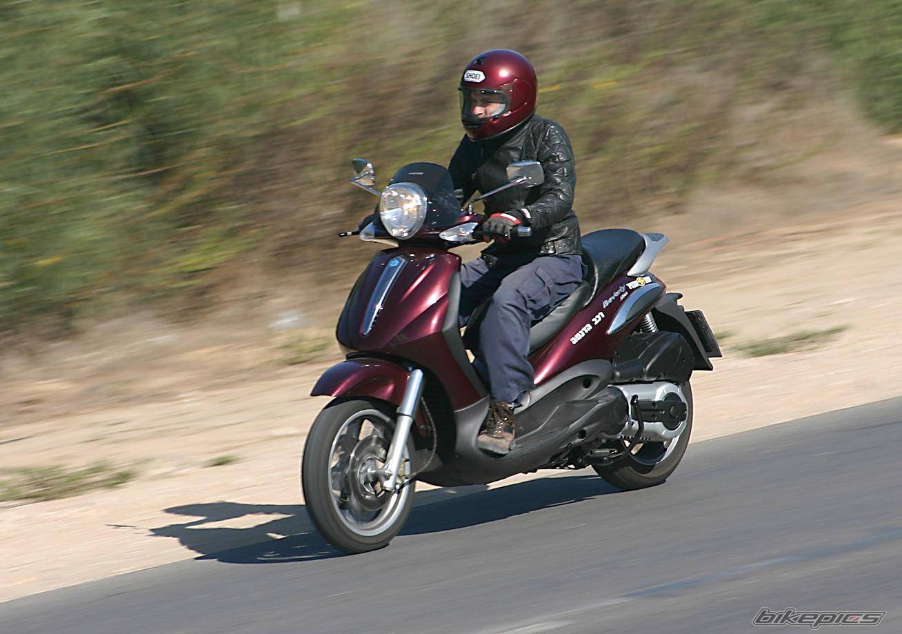 2005 PIAGGIO BEVERLY 500 | Picture 335371 motorcycle photo