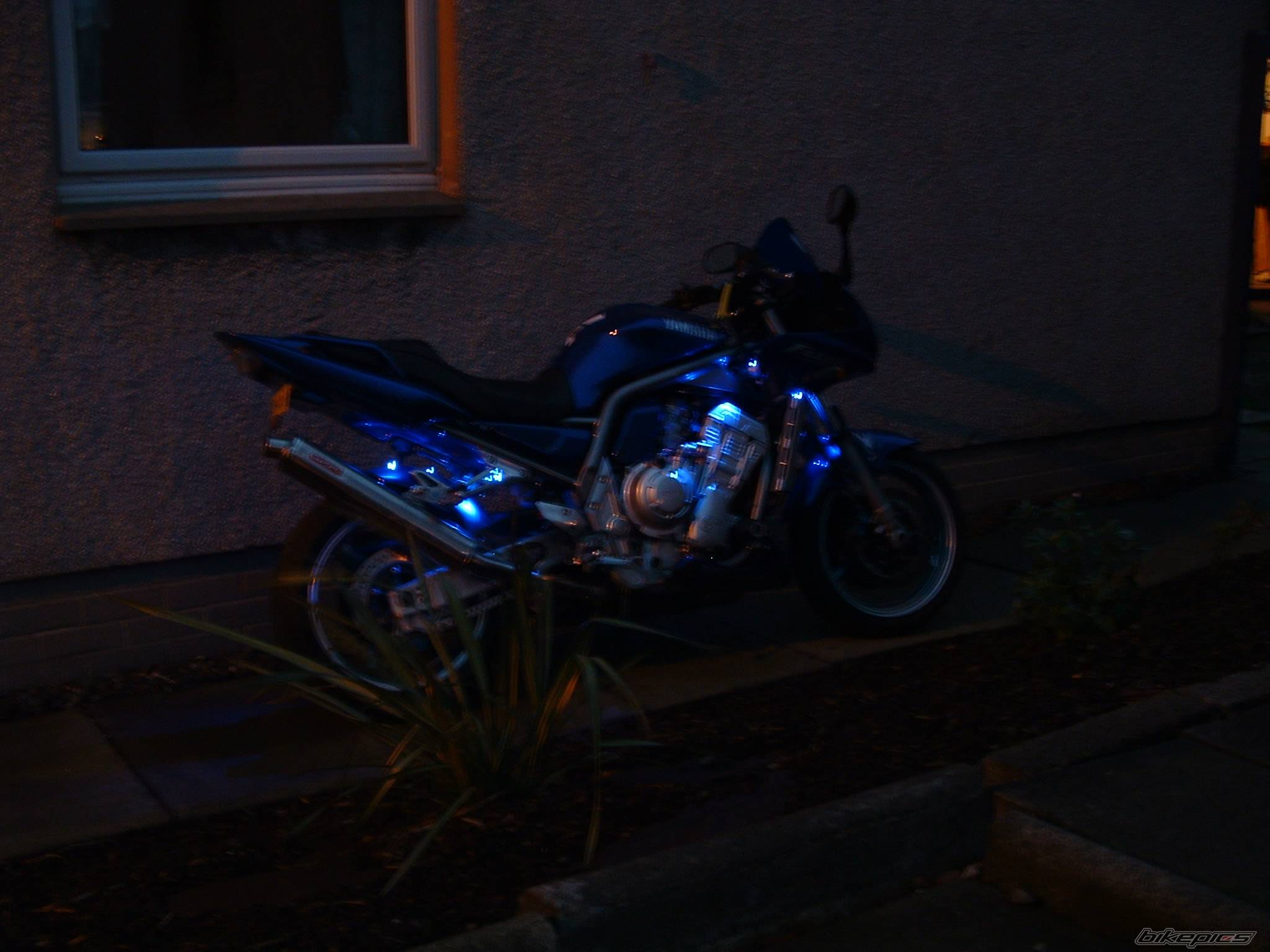 2001 YAMAHA FZS 1000 FAZER | Picture 337105 motorcycle photo
