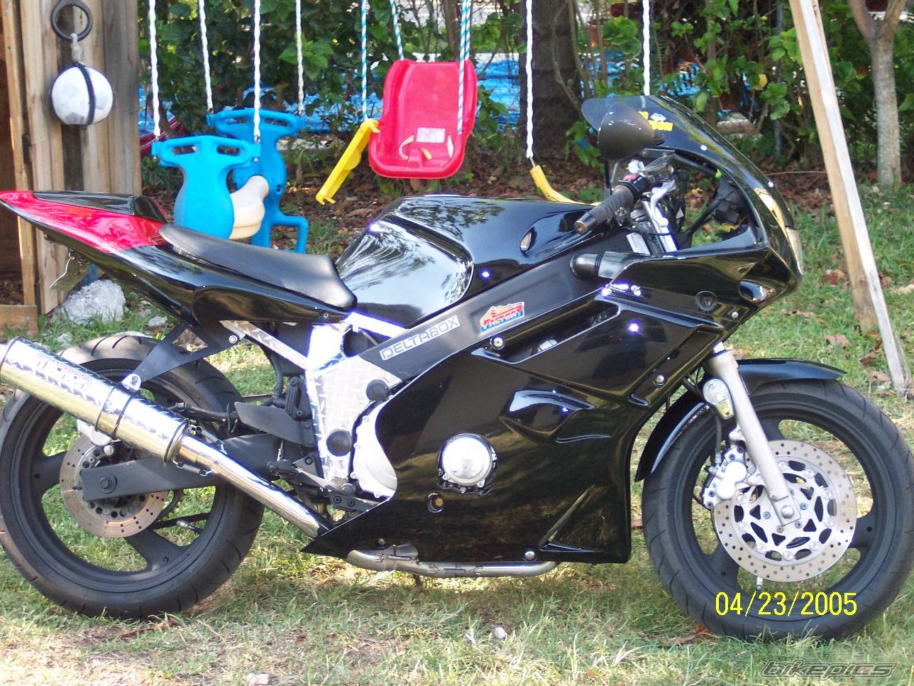 1991 YAMAHA FZR 600 | Picture 338849 motorcycle photo