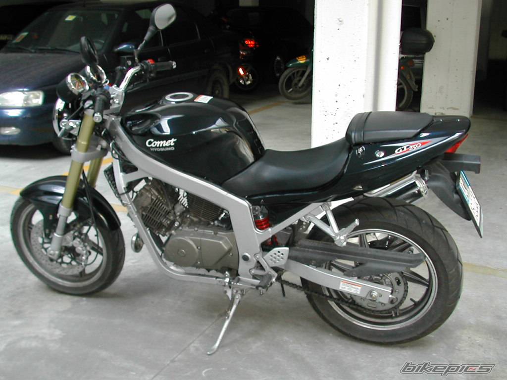 2004 HYOSUNG GT 250 COMET | Picture 340864 motorcycle photo