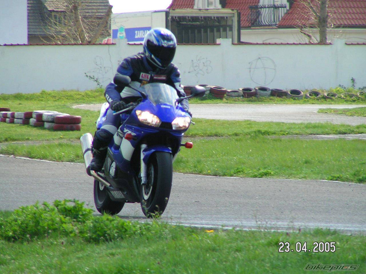 2001 YAMAHA YZF R6 | Picture 341473 motorcycle photo