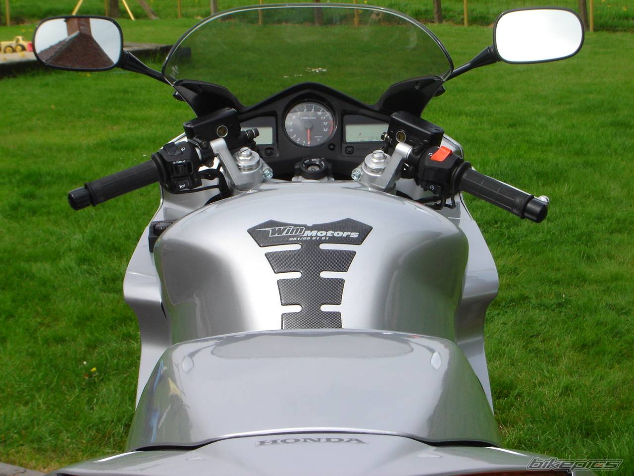 2004 HONDA VFR 800 | Picture 345135 motorcycle photo