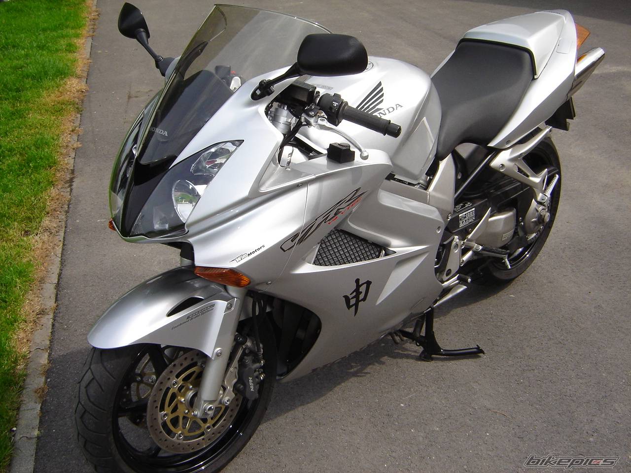 2004 HONDA VFR 800 | Picture 345164 motorcycle photo