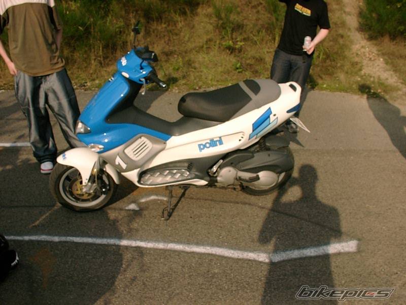 2002 APRILIA SR 50 | Picture 34684 motorcycle photo