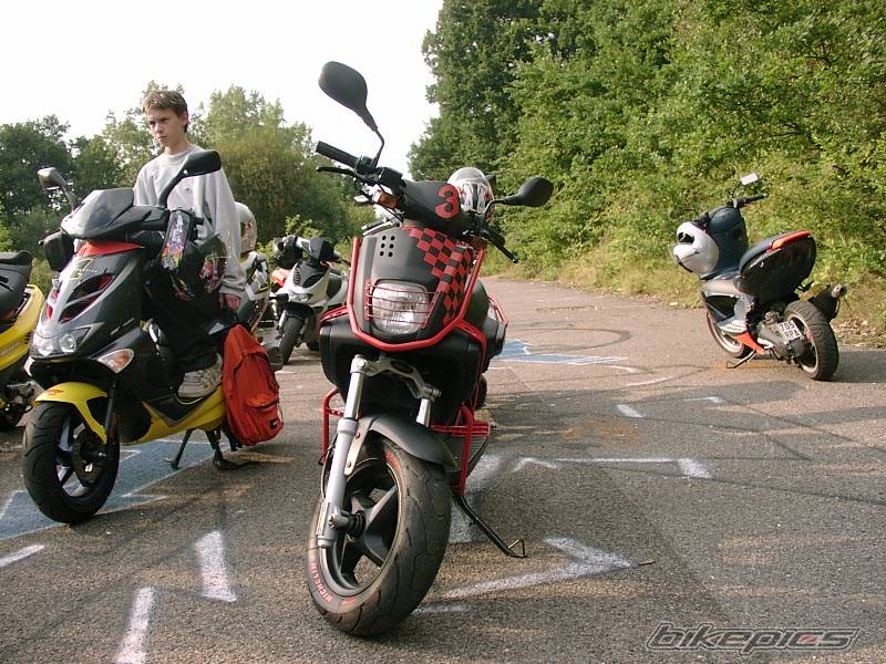 2002 APRILIA SR 50 | Picture 34711 motorcycle photo