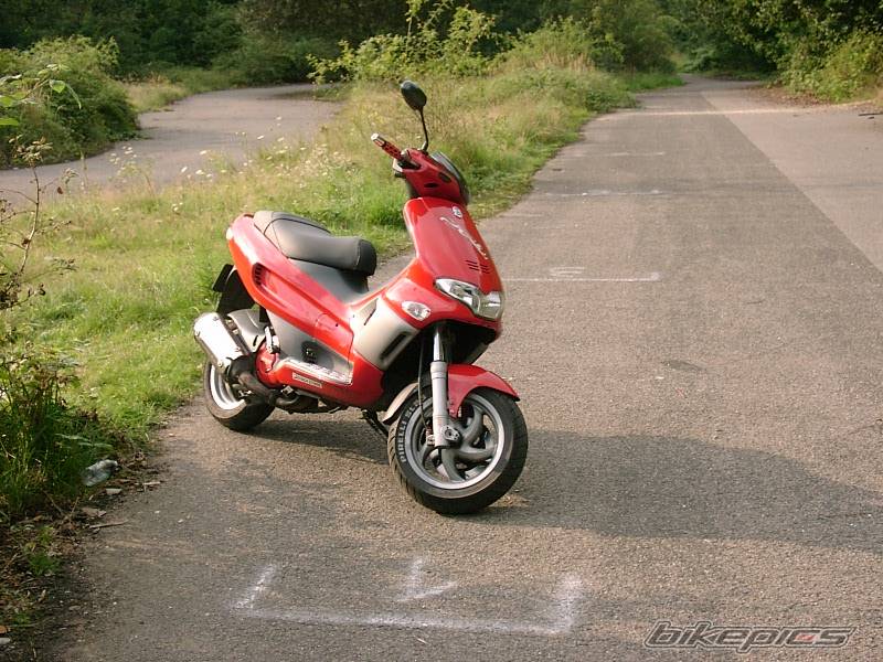 2002 APRILIA SR 50 | Picture 34713 motorcycle photo