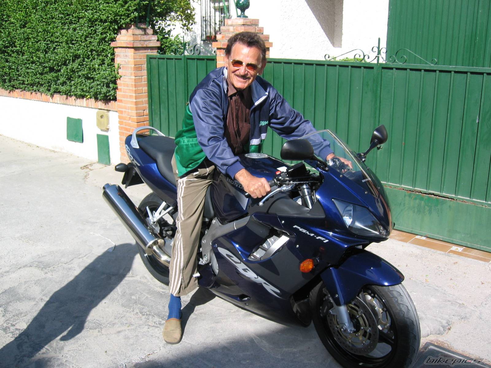 2002 HONDA CBR 600 | Picture 350465 motorcycle photo