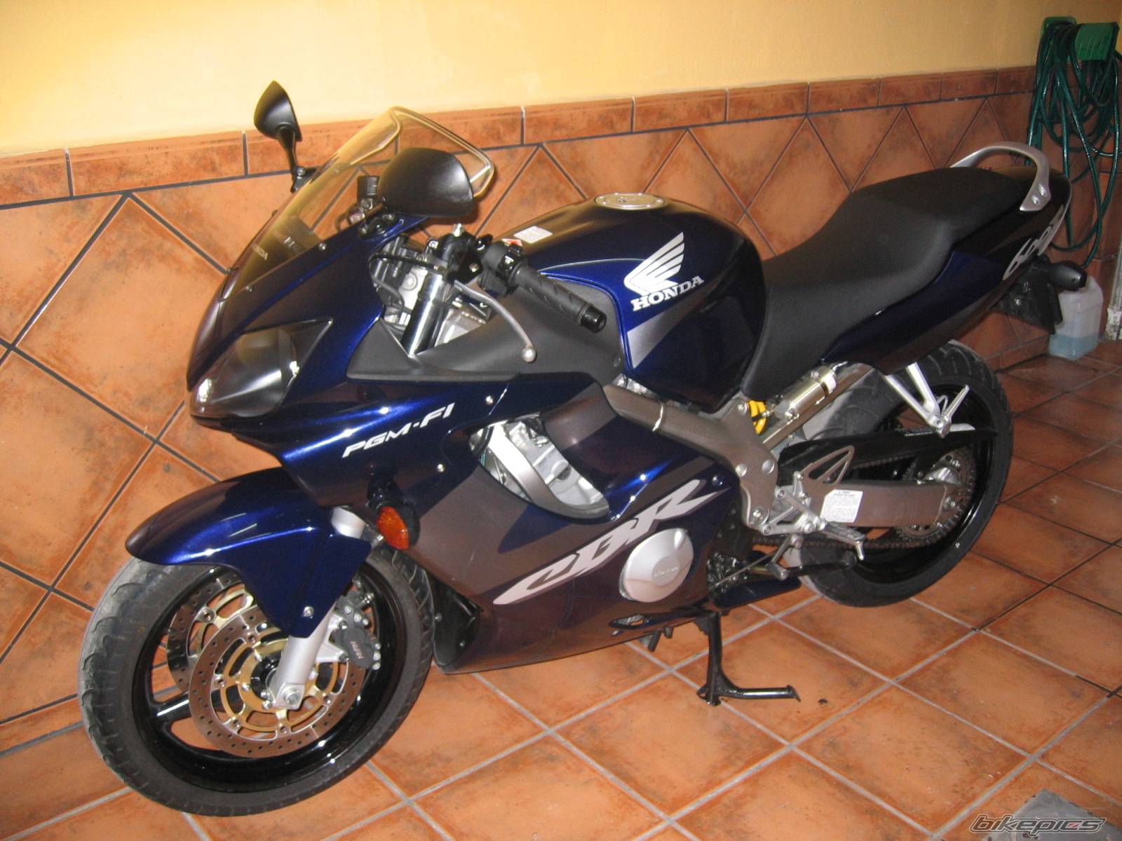 2002 HONDA CBR 600 | Picture 350469 motorcycle photo