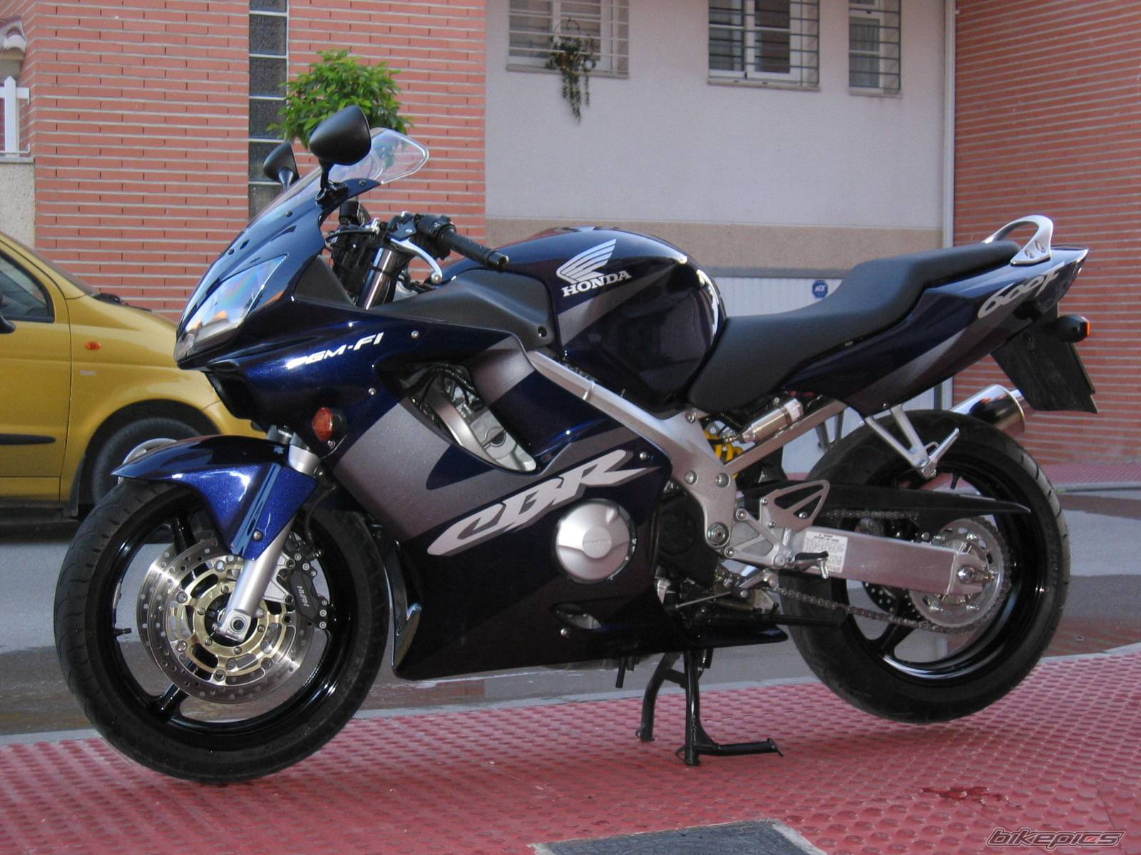 2002 HONDA CBR 600 | Picture 354604 motorcycle photo