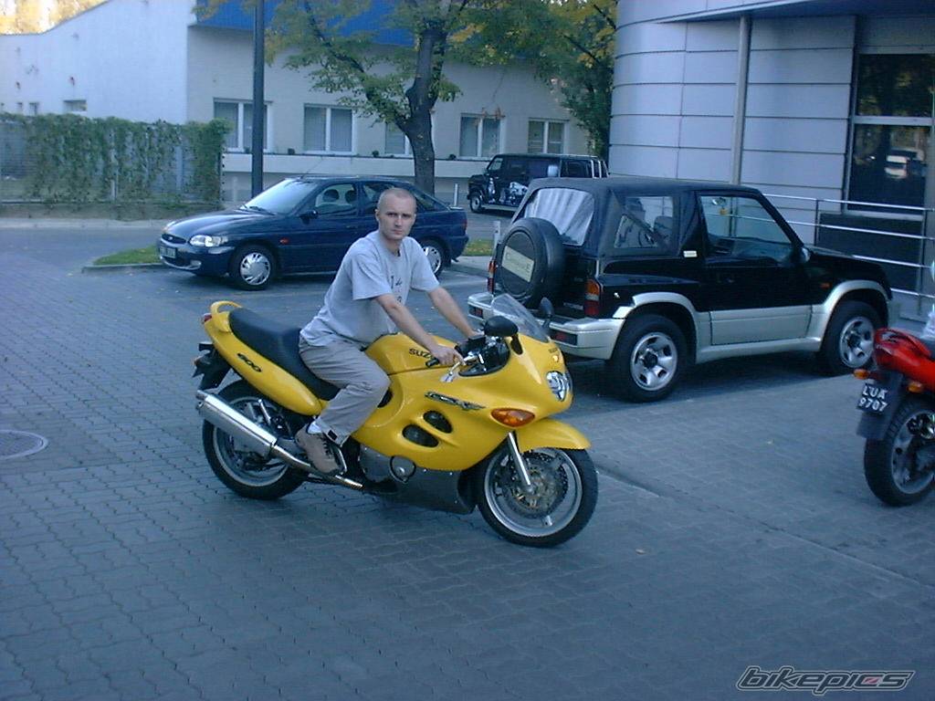 1999 SUZUKI GSX 600 | Picture 3557 motorcycle photo