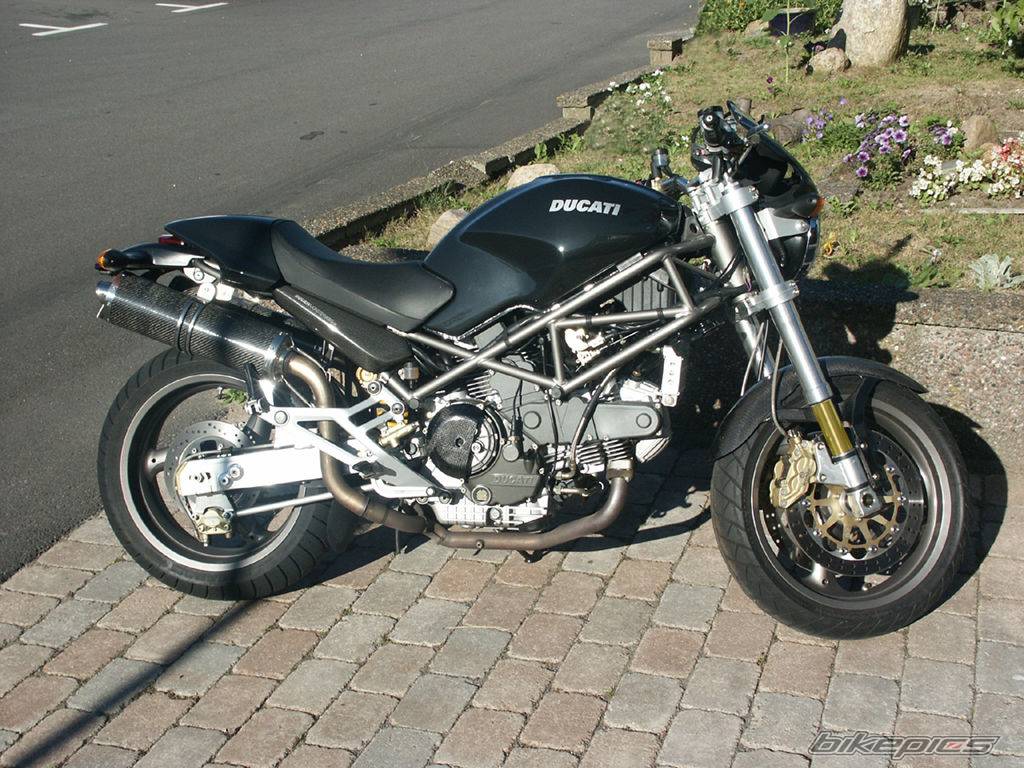 2000 DUCATI MONSTER 900 | Picture 35650 motorcycle photo