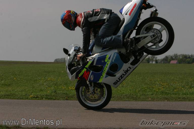 1999 SUZUKI GSX R 750 | Picture 358383 motorcycle photo
