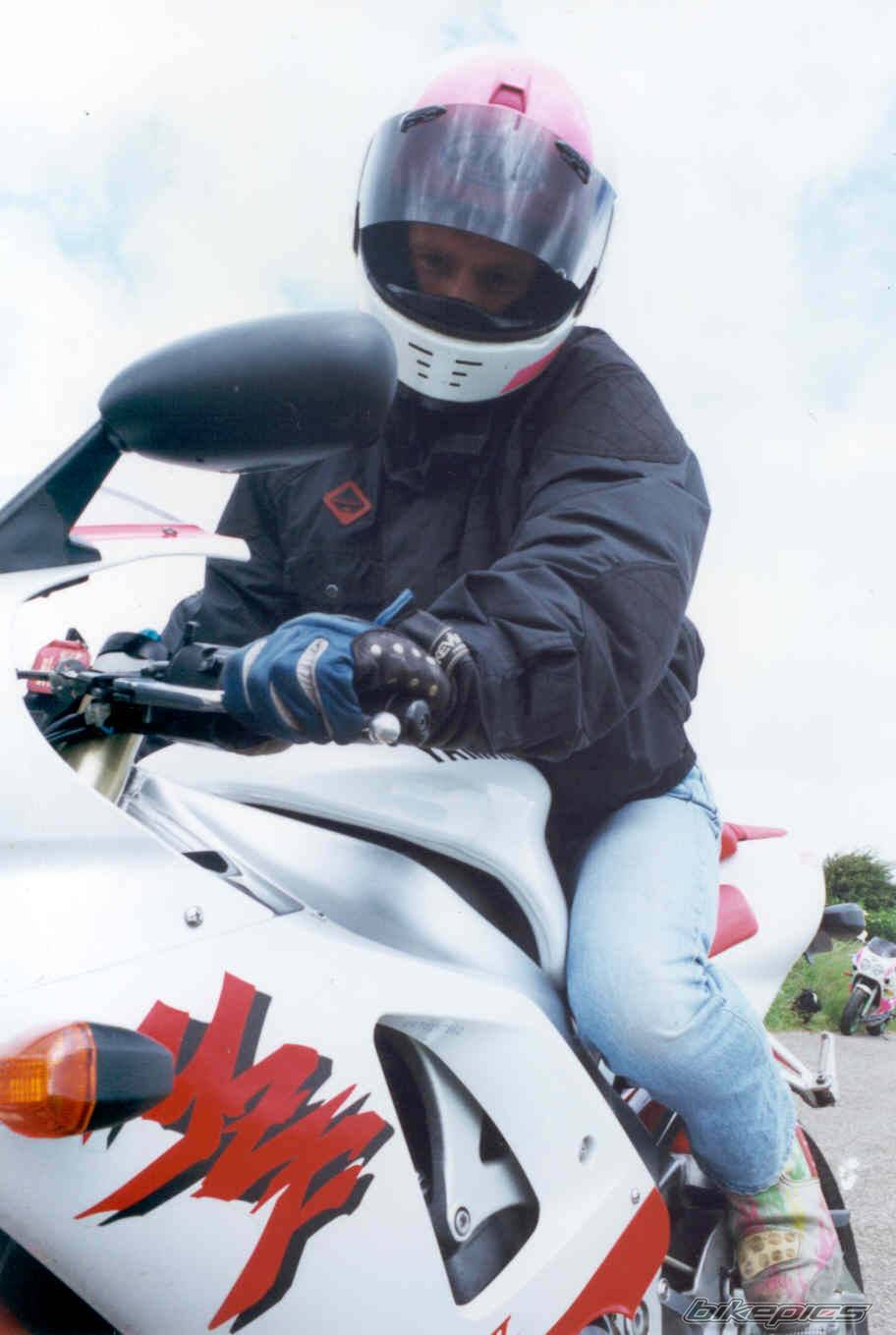 1998 YAMAHA YZF R1 | Picture 3588 motorcycle photo