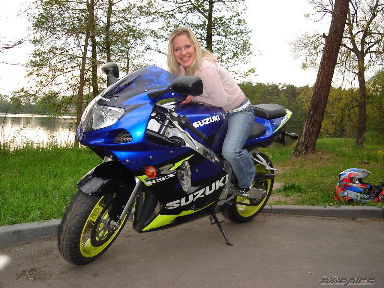 2001 SUZUKI GSX R 600 | Picture 361841 motorcycle photo
